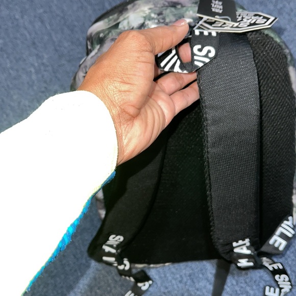 Beautiful backpack - Picture 3 of 3